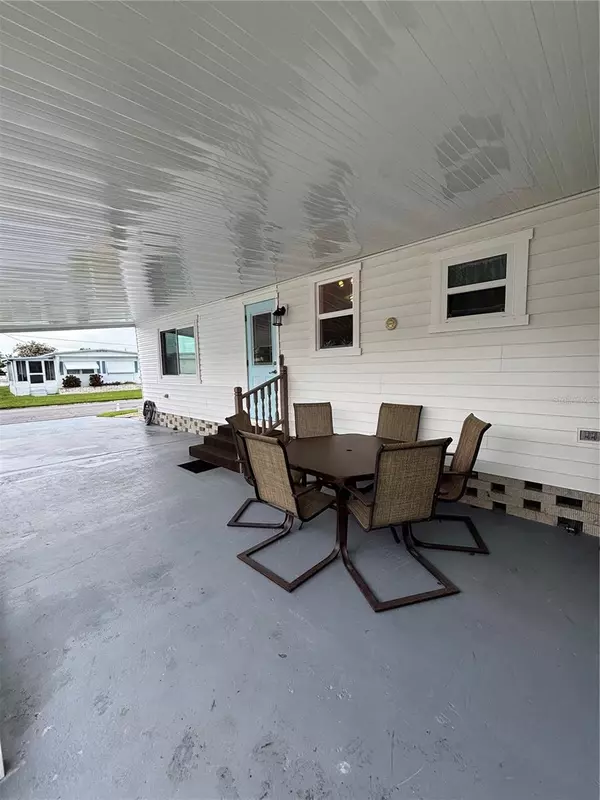 Bradenton, FL 34207,210 49TH AVE W