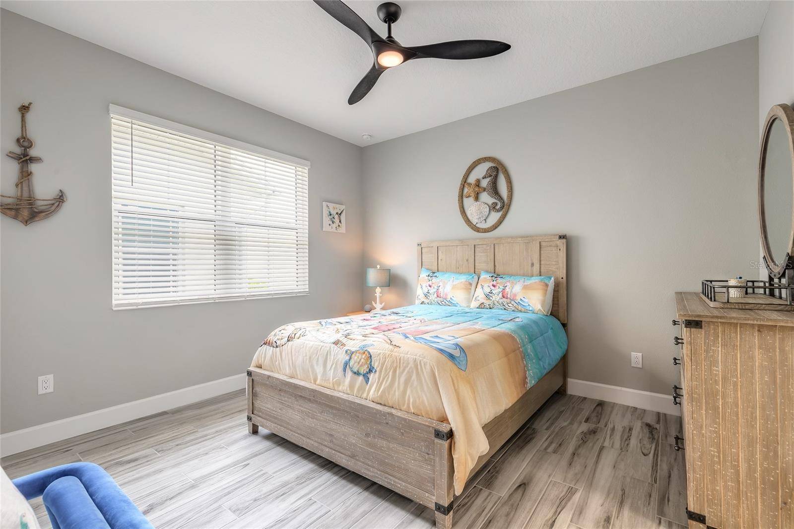 Daytona Beach, FL 32124,333 POP TOP LN