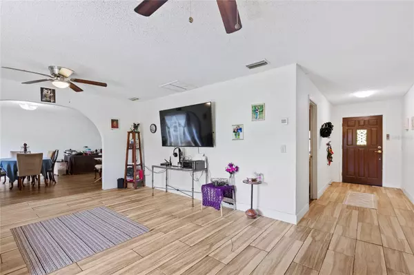 Edgewater, FL 32141,1865 ORANGE TREE DR