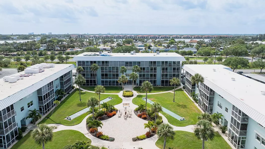 325 N CAUSEWAY #C204, New Smyrna Beach, FL 32169