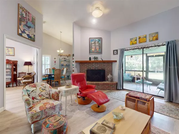 New Smyrna Beach, FL 32168,804 PINE SHORES CIR