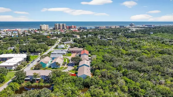 New Smyrna Beach, FL 32169,713 LAUREL BAY CIR