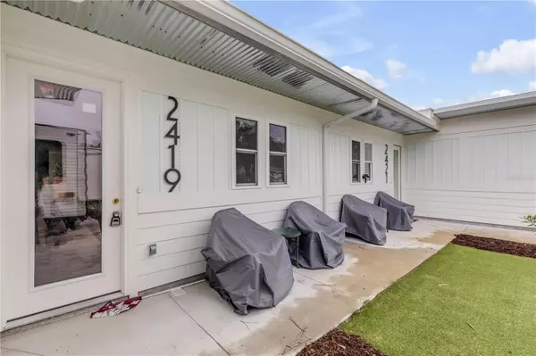 2419 INDIA PALM DR #2419, Edgewater, FL 32141