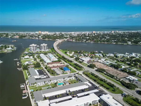 New Smyrna Beach, FL 32169,335 N CAUSEWAY #F24