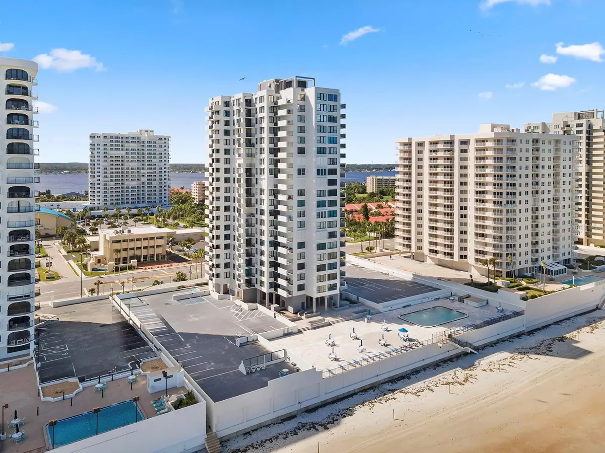 Daytona Beach, FL 32118,2987 S ATLANTIC AVE #206