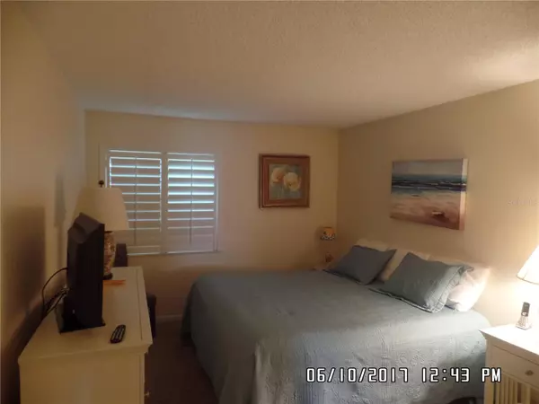 Ormond Beach, FL 32176,815 OCEAN SHORE BLVD #9
