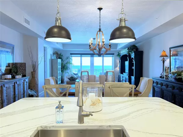 New Smyrna Beach, FL 32169,807 S ATLANTIC AVE #402