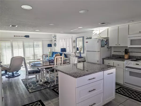 Ormond Beach, FL 32176,815 OCEAN SHORE BLVD #11A