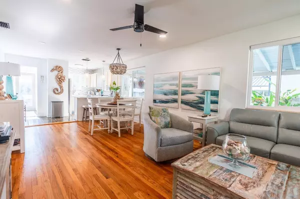 New Smyrna Beach, FL 32169,303 S PINE ST