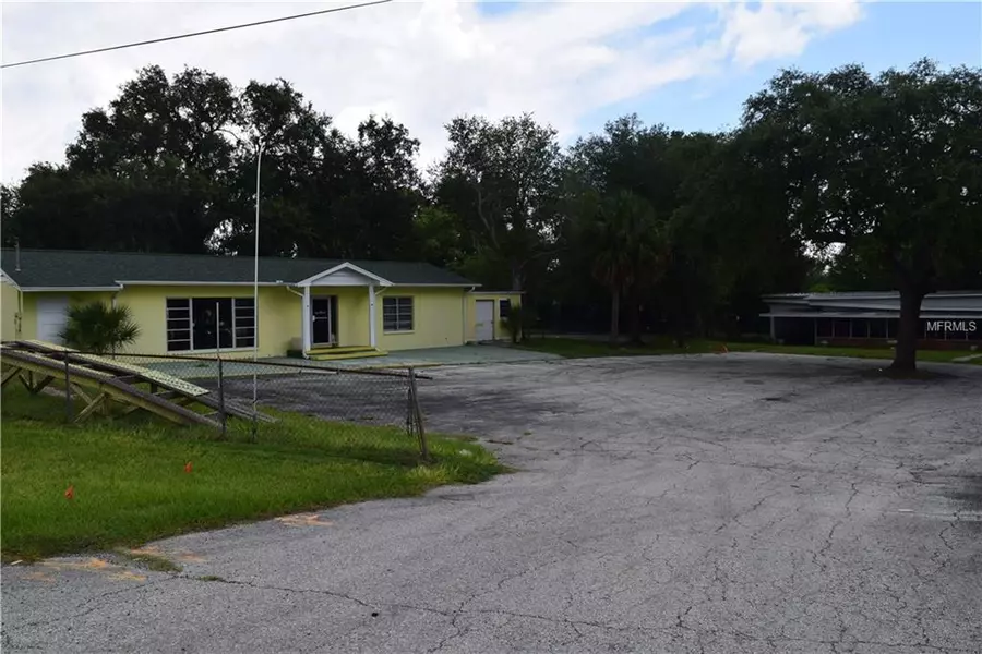 2826 SUNRISE RD, Lady Lake, FL 32159
