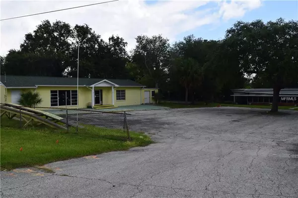 2826 SUNRISE RD, Lady Lake, FL 32159