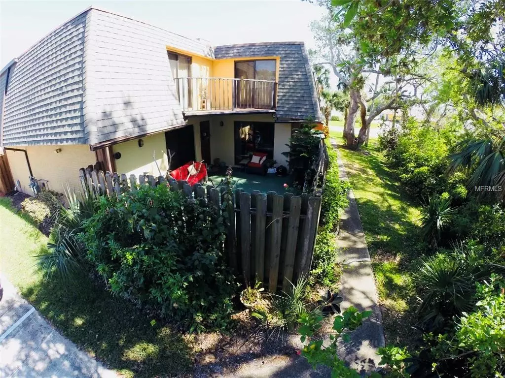 New Smyrna Beach, FL 32169,3840 SAXON DR #D