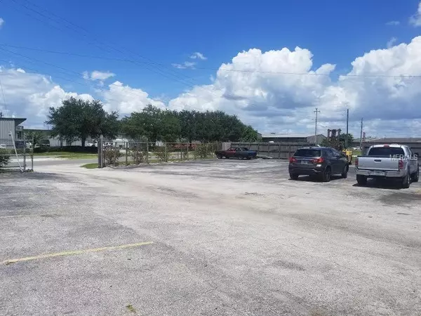 Winter Haven, FL 33880,5599 COMMERCIAL BLVD