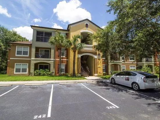 814 CREST PINES DR #926, Orlando, FL 32828