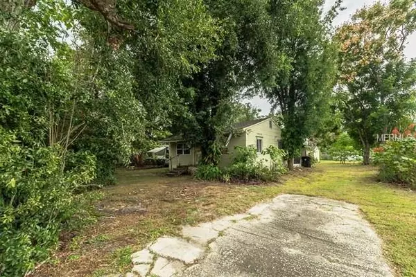 7 N CHRISTIANA AVE, Apopka, FL 32703