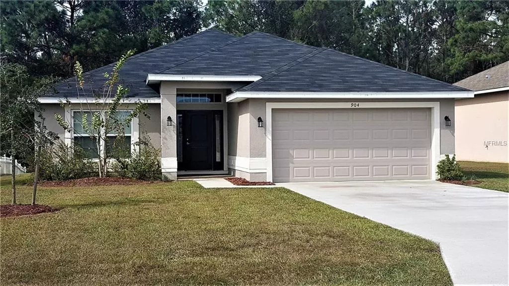 Fruitland Park, FL 34731,903 CHESTNUT DR