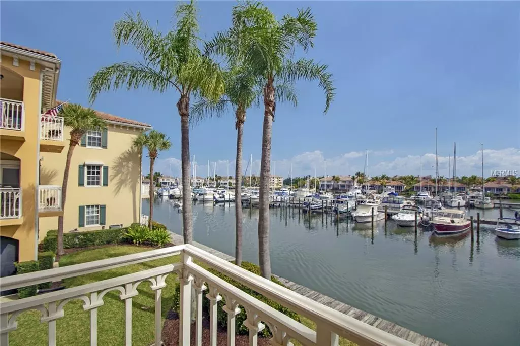 Vero Beach, FL 32967,5520 N HARBOR VILLAGE DR #201