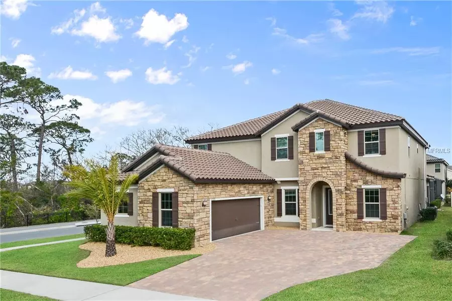 8269 LOOKOUT POINTE DR, Windermere, FL 34786