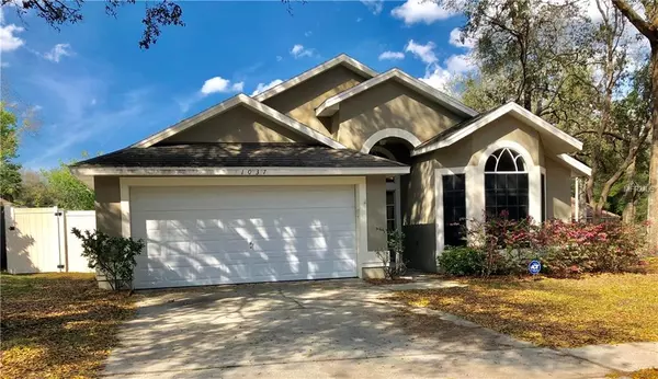 1037 ROYAL OAKS DR, Apopka, FL 32703