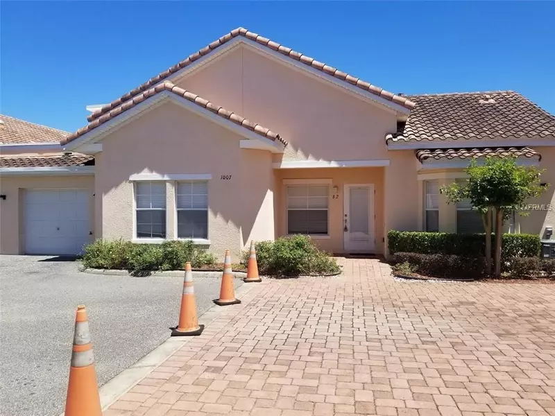 1007 DAVID WALKER DR #B-2, Tavares, FL 32778