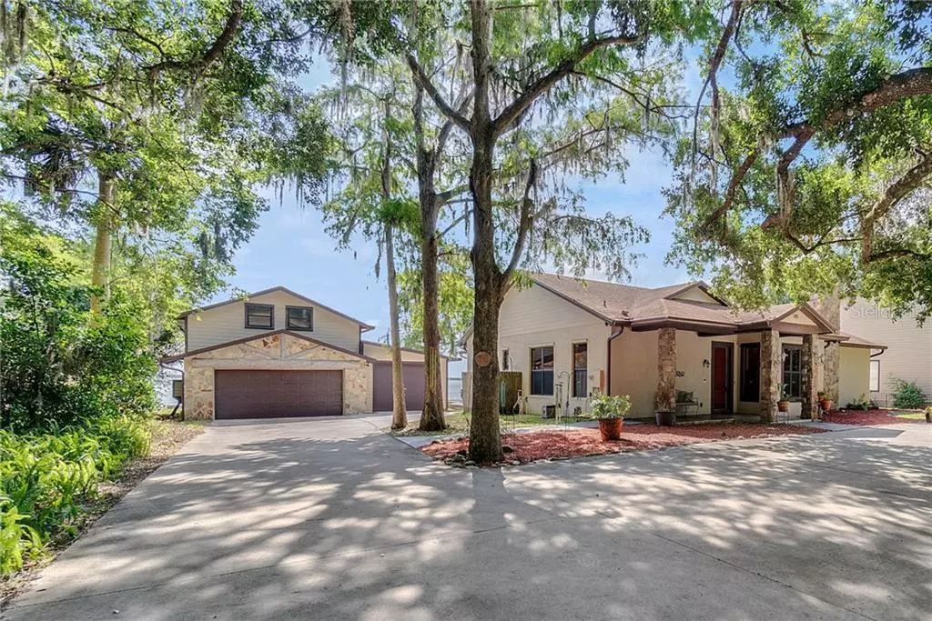 Geneva, FL 32732,385 WHITCOMB DR