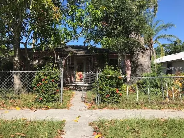 2015 29TH ST S, St Petersburg, FL 33712