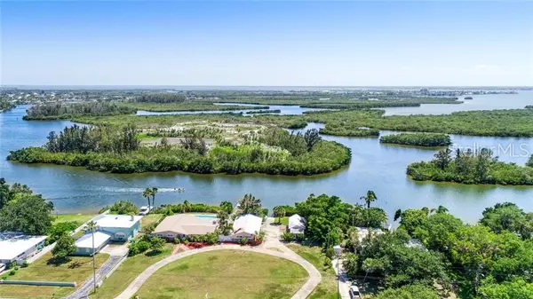 748 NASSAU RD, Cocoa Beach, FL 32931