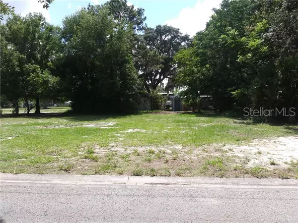 PINKNEY ST, Eustis, FL 32726
