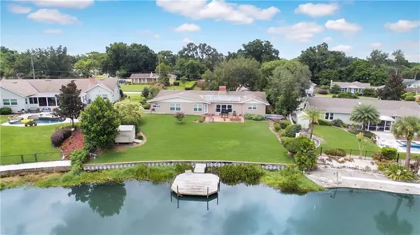 3017 CARMIA DR, Orlando, FL 32806