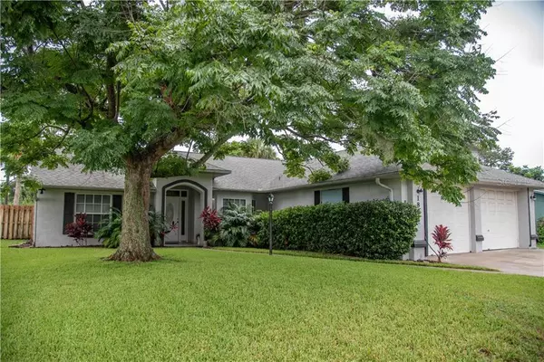 1861 TRAVELERS PALM DR, Edgewater, FL 32141