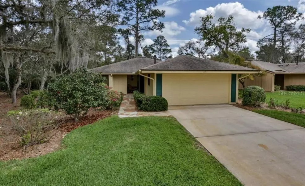 735 SAINT ANDREWS CIR, New Smyrna Beach, FL 32168