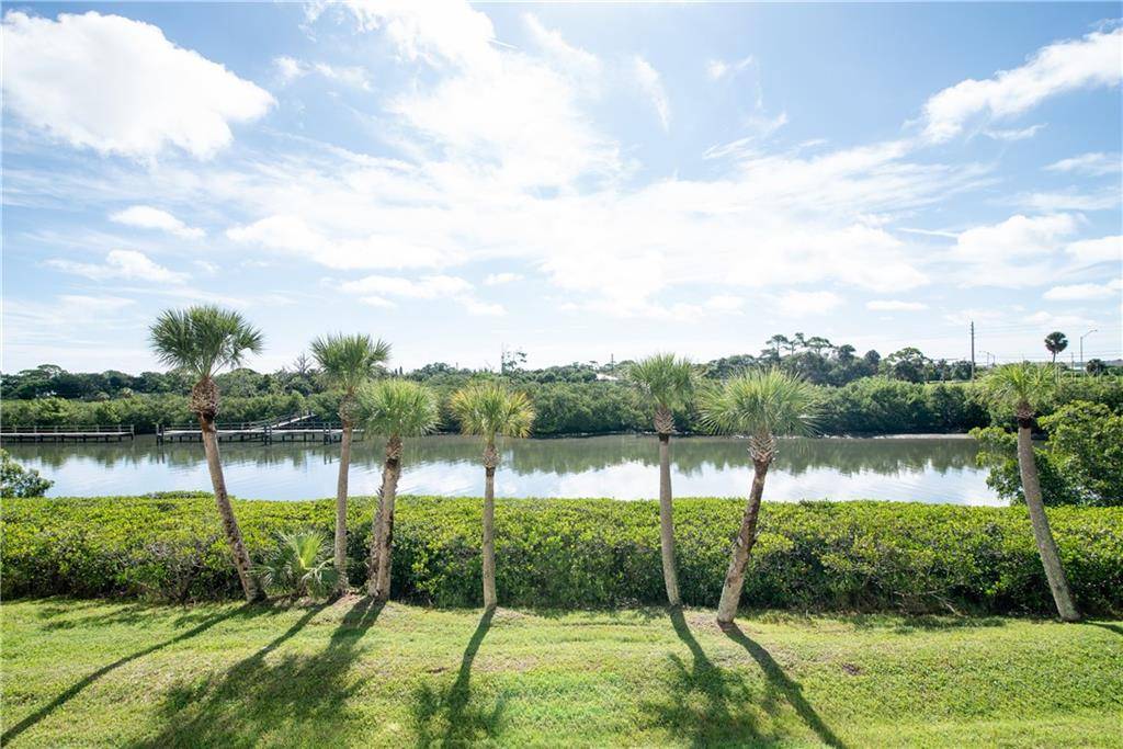 426 BOUCHELLE DR #203, New Smyrna Beach, FL 32169