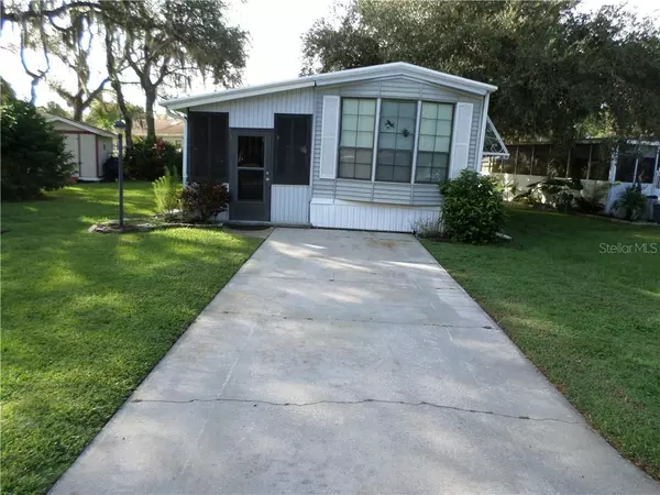 100 LONG HAMMOCK DR, River Ranch, FL 33867