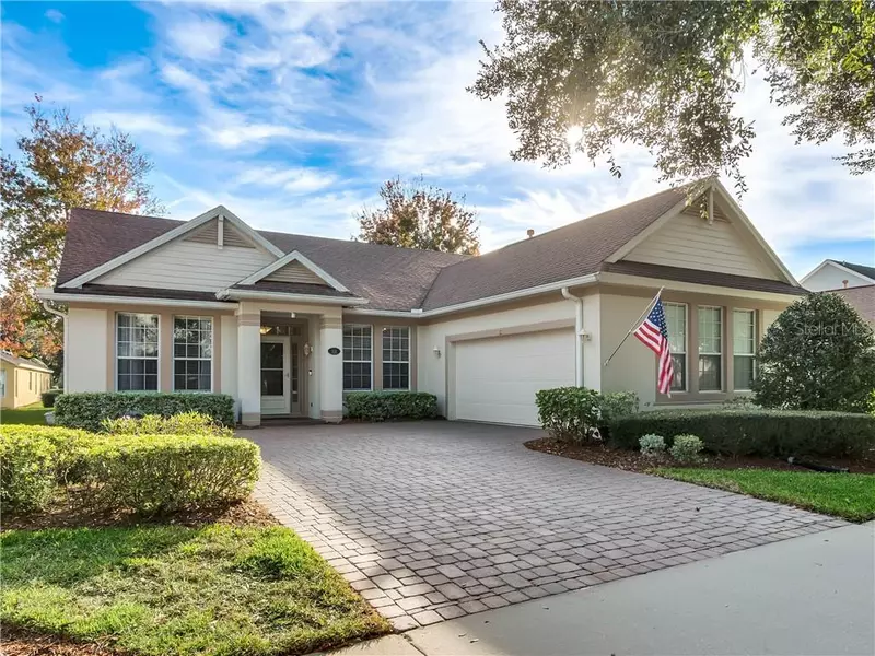 114 OVERTON GARDENS LN, Deland, FL 32724