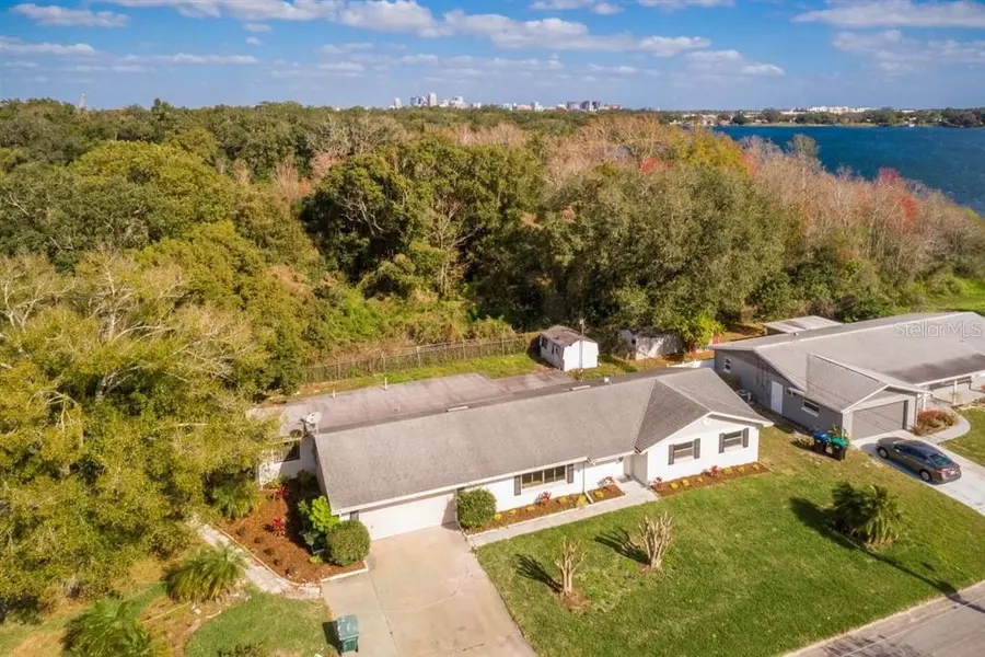 919 W LAKE HOLDEN PT, Orlando, FL 32805