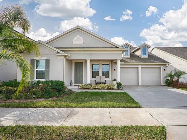 421 BLUE CYPRESS DR, Groveland, FL 34736