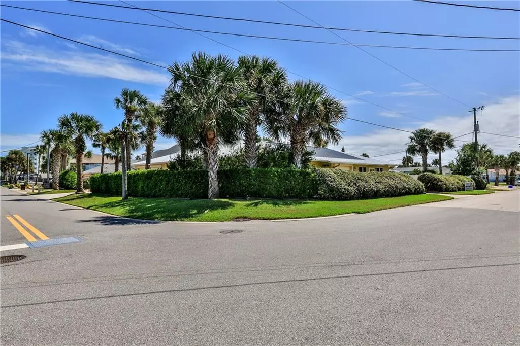 New Smyrna Beach, FL 32169,803 CAROL AVE