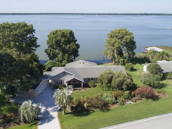 33845 LAKESHORE DR,  Tavares,  FL 32778