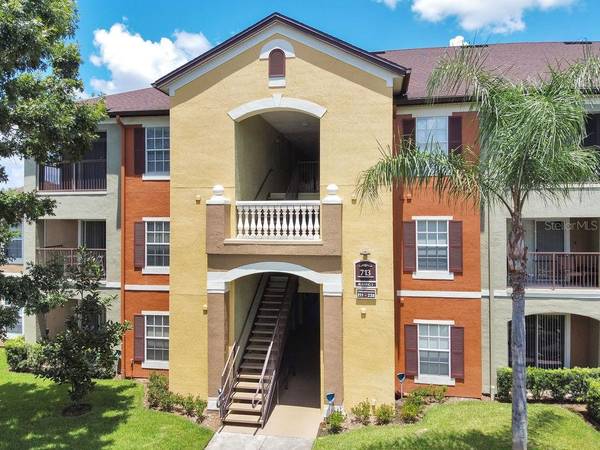 713 CREST PINES DR #231, Orlando, FL 32828