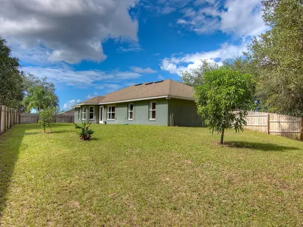 Poinciana, FL 34759,408 MANITOBA WAY