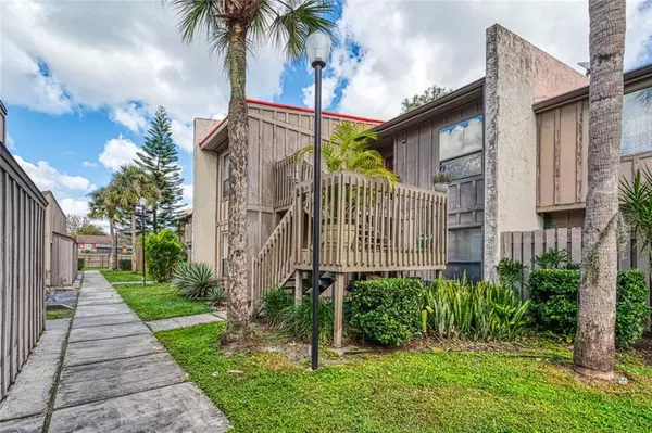 Orlando, FL 32811,5410 PINE CREEK DR