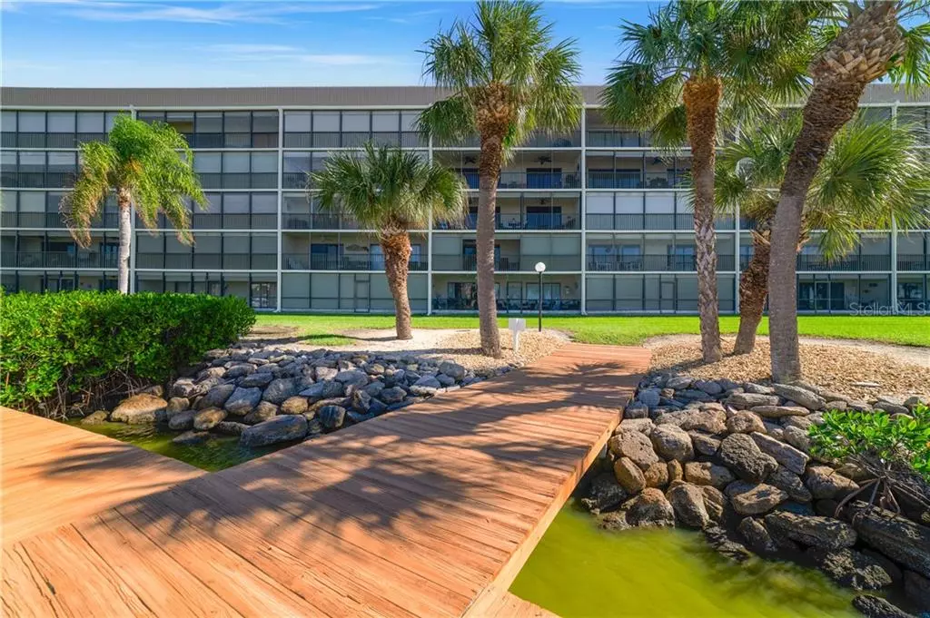 Cocoa Beach, FL 32931,3873 S BANANA RIVER BLVD #307