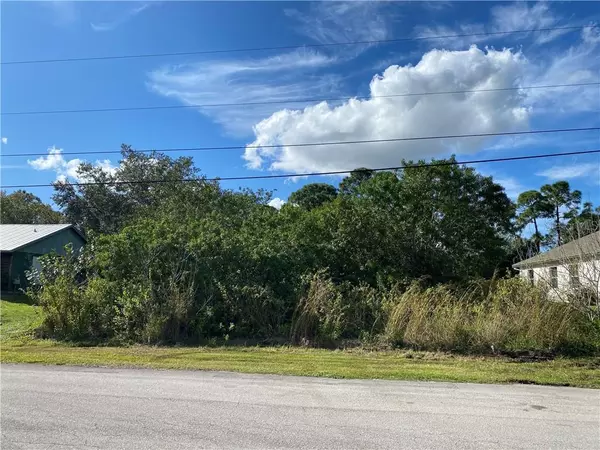 3958 SW BRUNSWICK ST, Port Saint Lucie, FL 34953