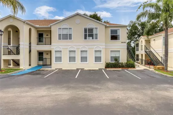 8835 GRAND PALMS CIR #B, Kissimmee, FL 34747