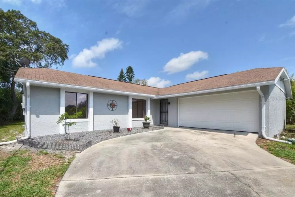 Deltona, FL 32738,896 HUGO CT