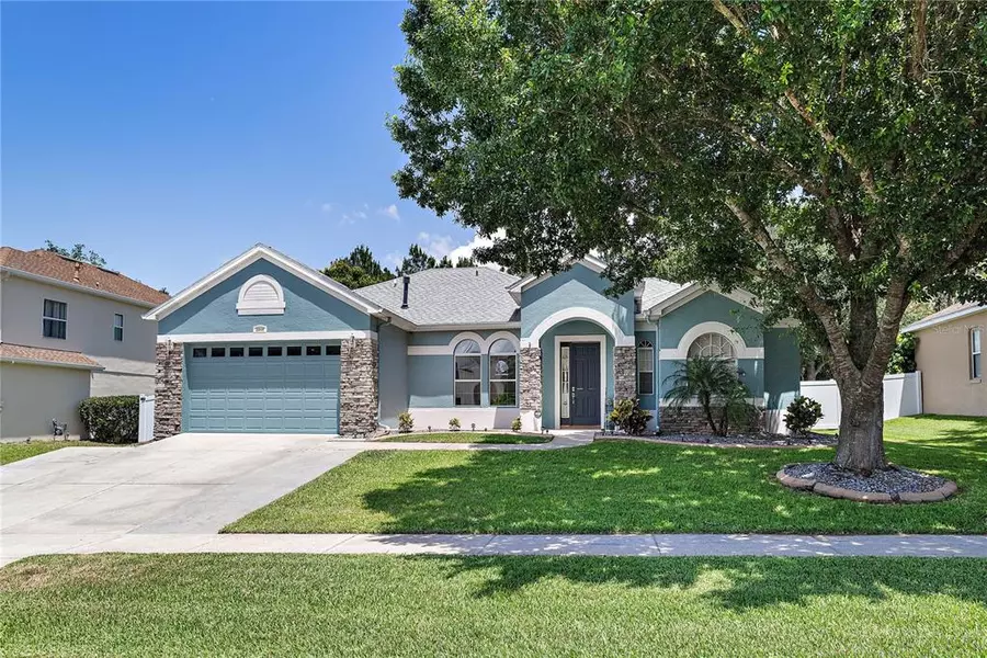 2840 MAJESTIC ISLE DR, Clermont, FL 34711