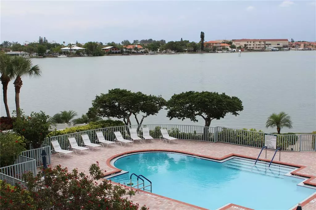 South Pasadena, FL 33707,7932 SAILBOAT KEY BLVD S #208