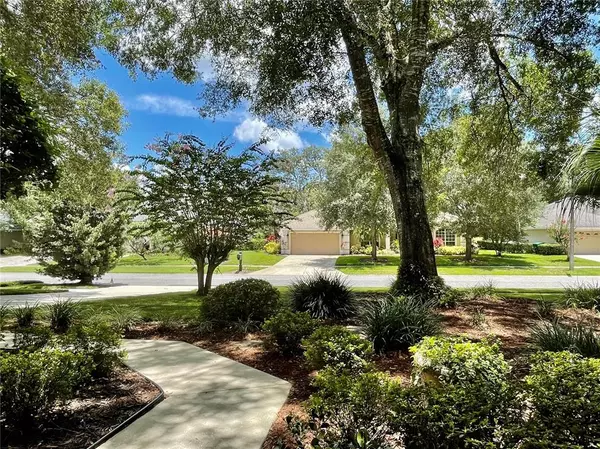 Apopka, FL 32712,916 RIDGESIDE CT