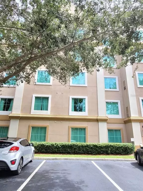 8303 PALM Pkwy #422, Orlando, FL 32836