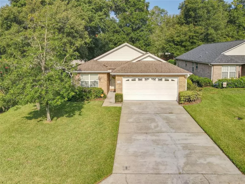 1102 WOOD LAKE TER, Deland, FL 32720